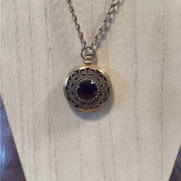 Vintage Avon Necklace - Picture 3 of 8